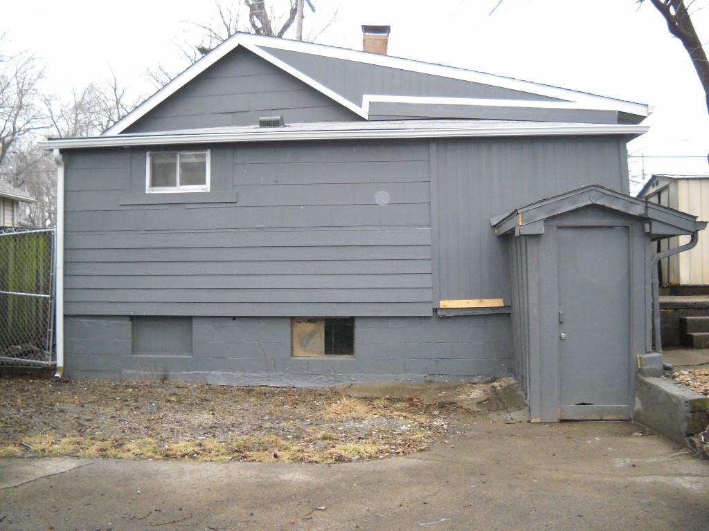 Homes for sale in Independence, MO | 145 E Farmer St, Independence, MO 64050 | MLS# 2605432