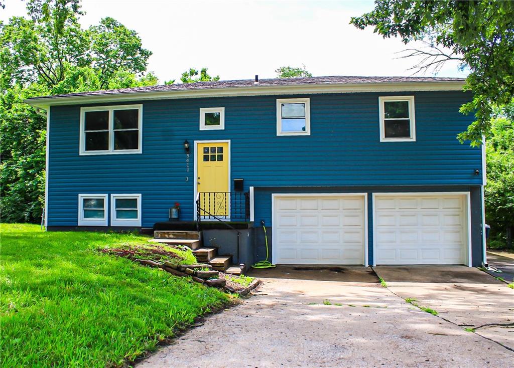 Homes for sale in Kansas, MO | 5411 E 100th St, Kansas, MO 64137 | MLS# 2605494