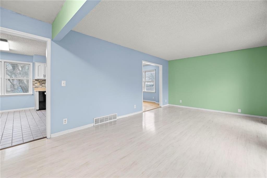 Homes for sale in Olathe, KS | 1818 E 152Nd Ter, Olathe, KS 66062 | MLS# 2605559