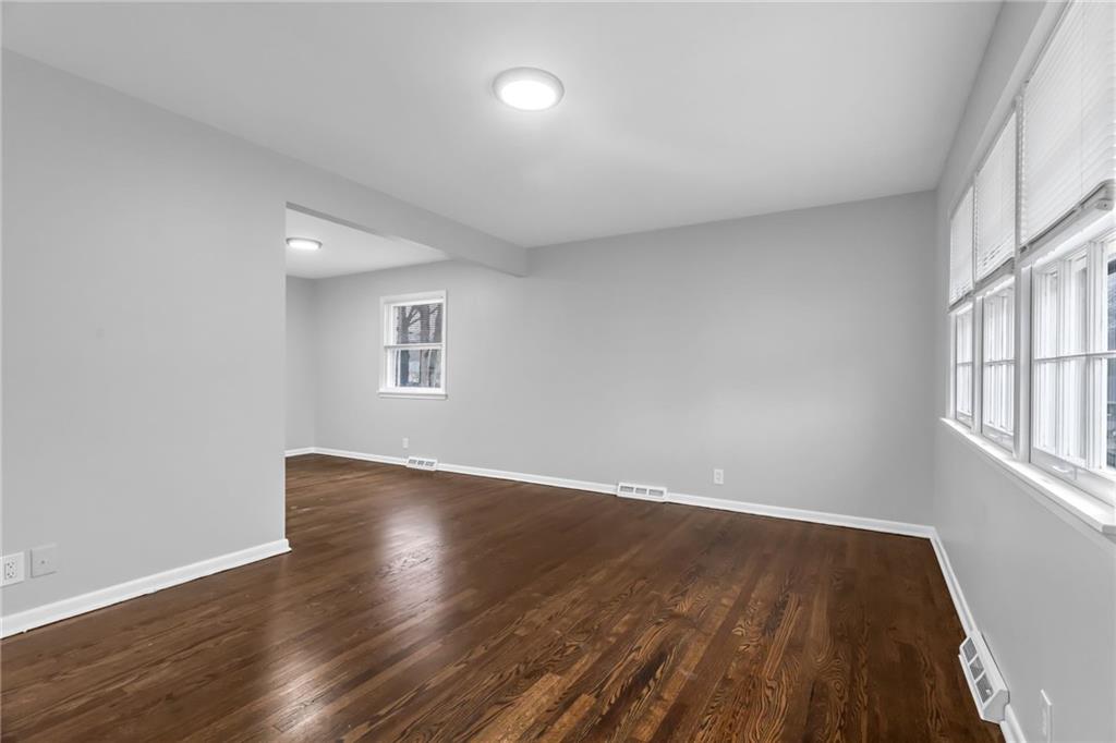 Homes for sale in Liberty, MO | 819 S Main St, Liberty, MO 64068 | MLS# 2605570