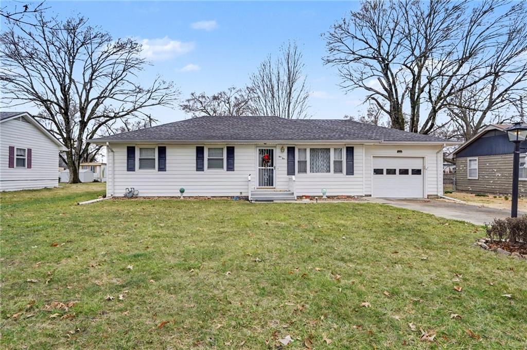 Homes for sale in Wellsville, KS | 110 S Elm St, Wellsville, KS 66092 | MLS# 2605579