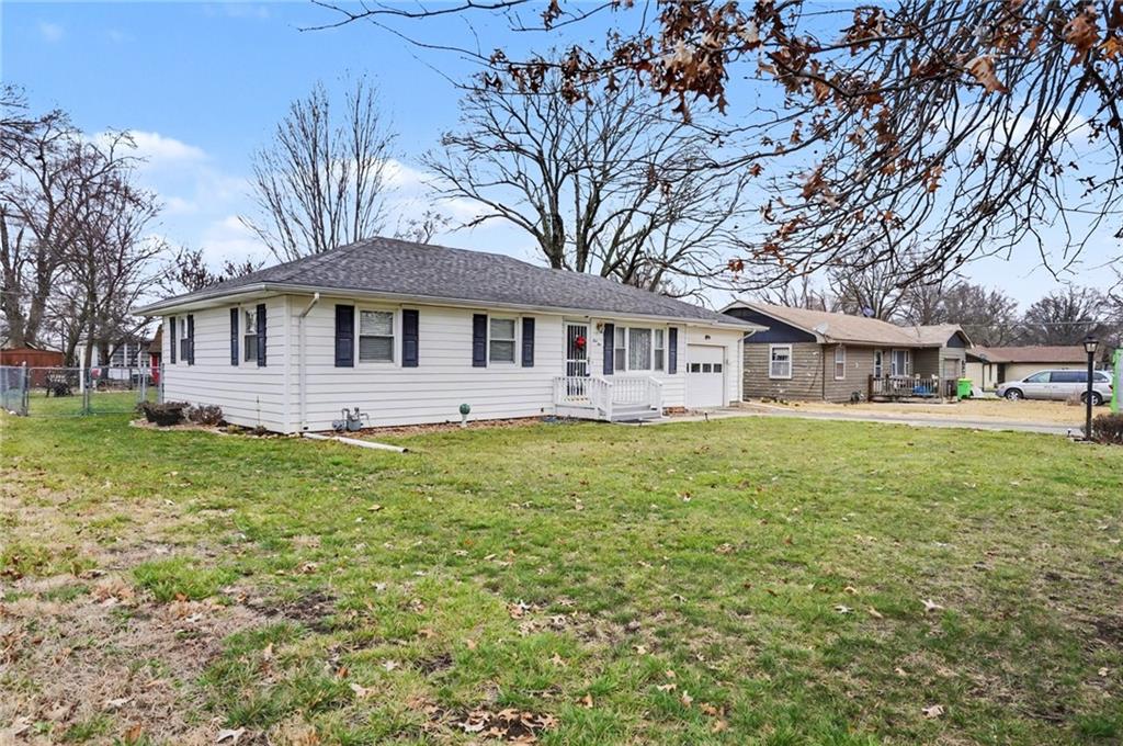 Homes for sale in Wellsville, KS | 110 S Elm St, Wellsville, KS 66092 | MLS# 2605579