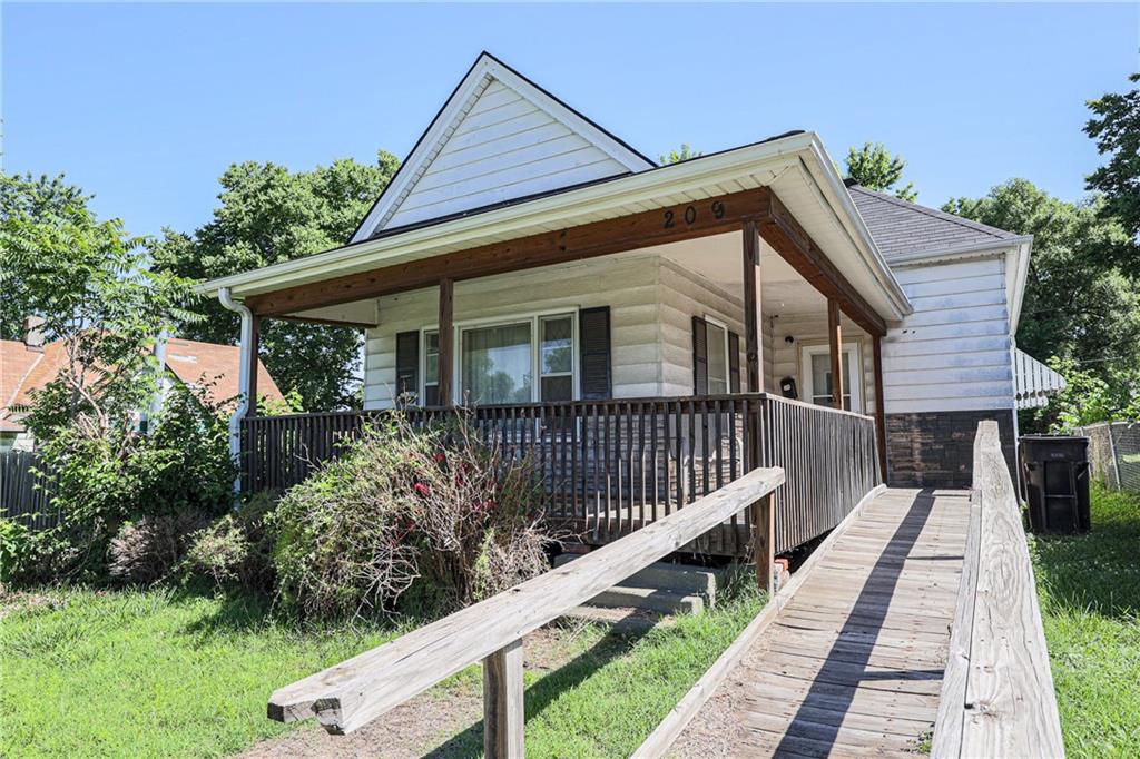 Homes for sale in St Joseph, MO | 209 W Nebraska Ave, St Joseph, MO 64504 | MLS# 2605646