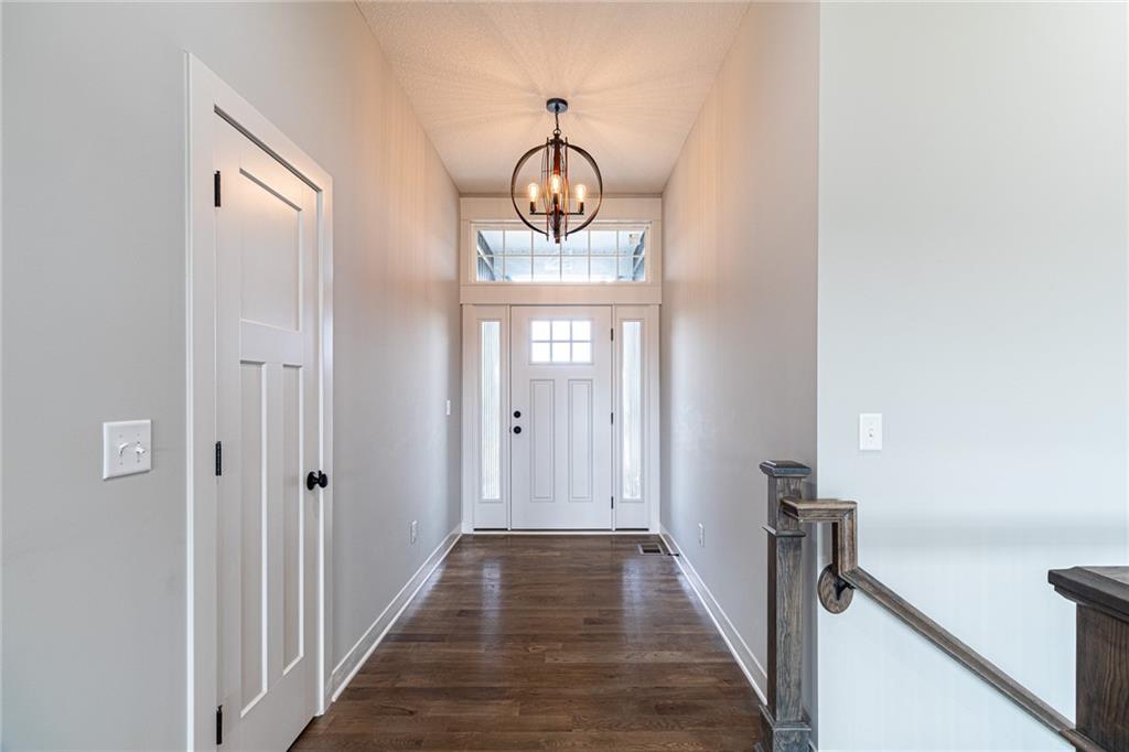 Photo 4 of Single family home for sale at 4700 Woodland Shrs Ct, St Joseph, MO 64505 | MLS# 2605695 | Listing updated on 2026-09-04