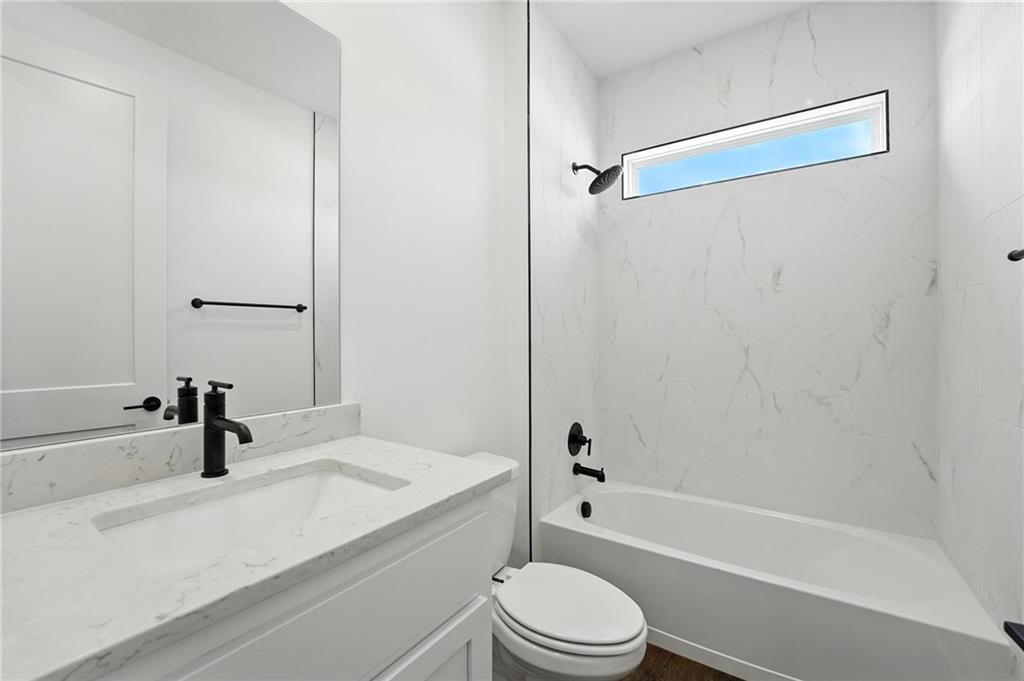 Homes for sale in Basehor, KS | 1412 N 162Nd Ter, Basehor, KS 66007 | MLS# 2605736