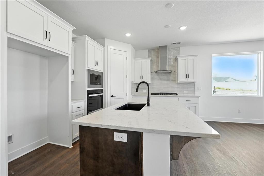 Homes for sale in Basehor, KS | 1412 N 162Nd Ter, Basehor, KS 66007 | MLS# 2605736