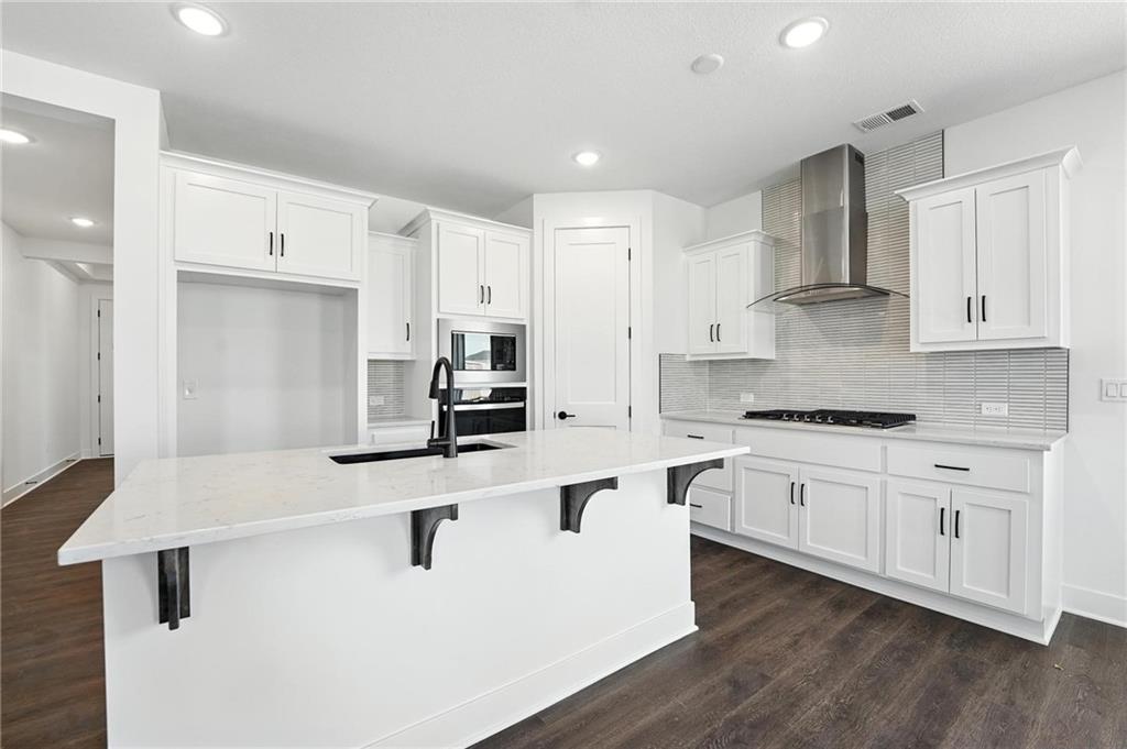 Homes for sale in Basehor, KS | 1389 N 162Nd Ter, Basehor, KS 66007 | MLS# 2605747