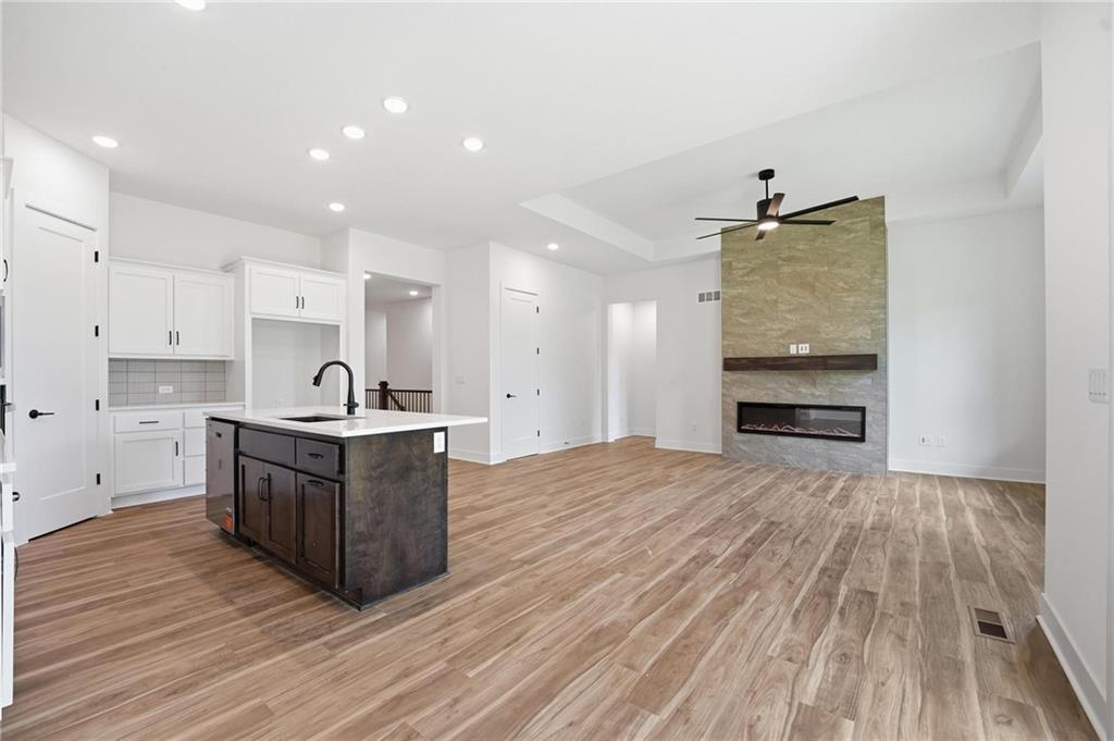 3rd image of 1810 Halls Creek Ave, Raymore, MO 64083 | MLS# 2605781