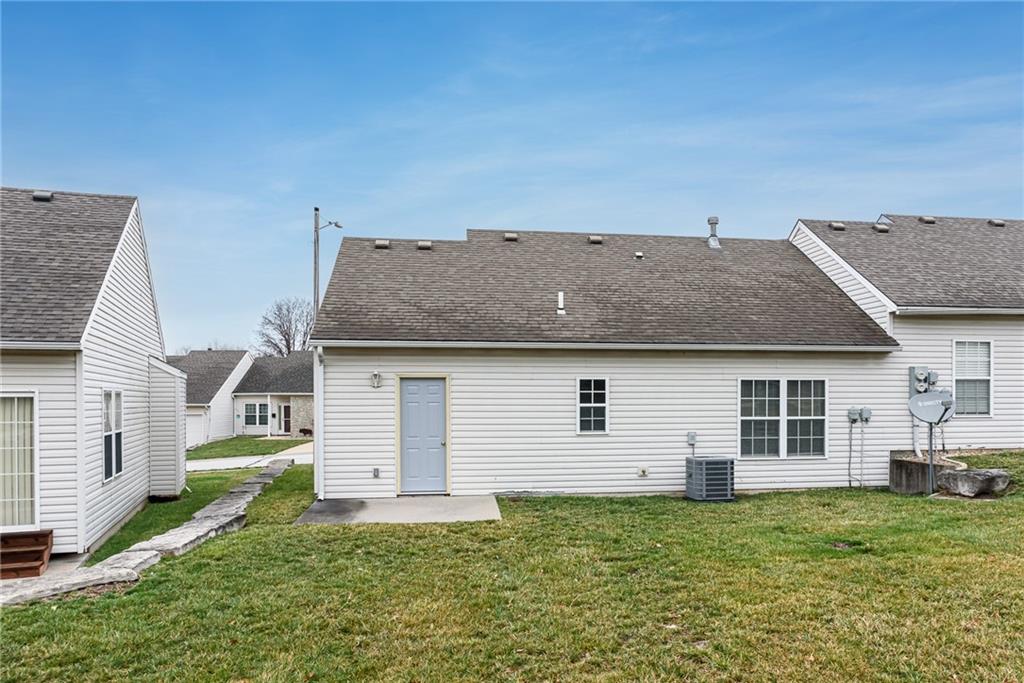 Homes for sale in Tonganoxie, KS | 1860 Fall Creek Dr, Tonganoxie, KS 66086 | MLS# 2605844
