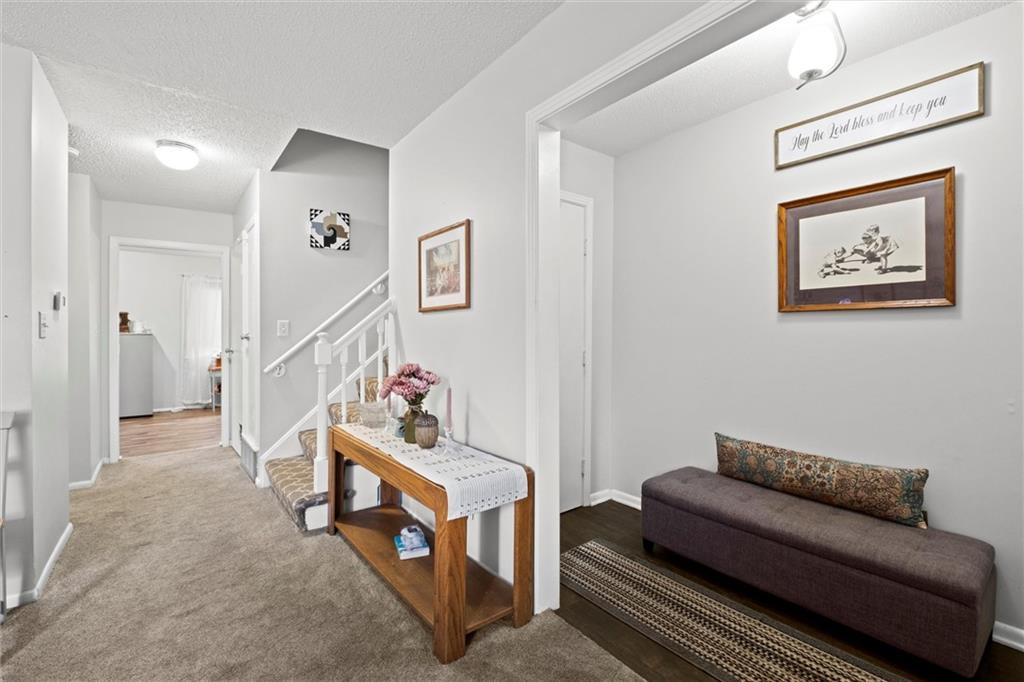 Homes for sale in Overland Park, KS | 9569 Outlook Dr, Overland Park, KS 66207 | MLS# 2605866