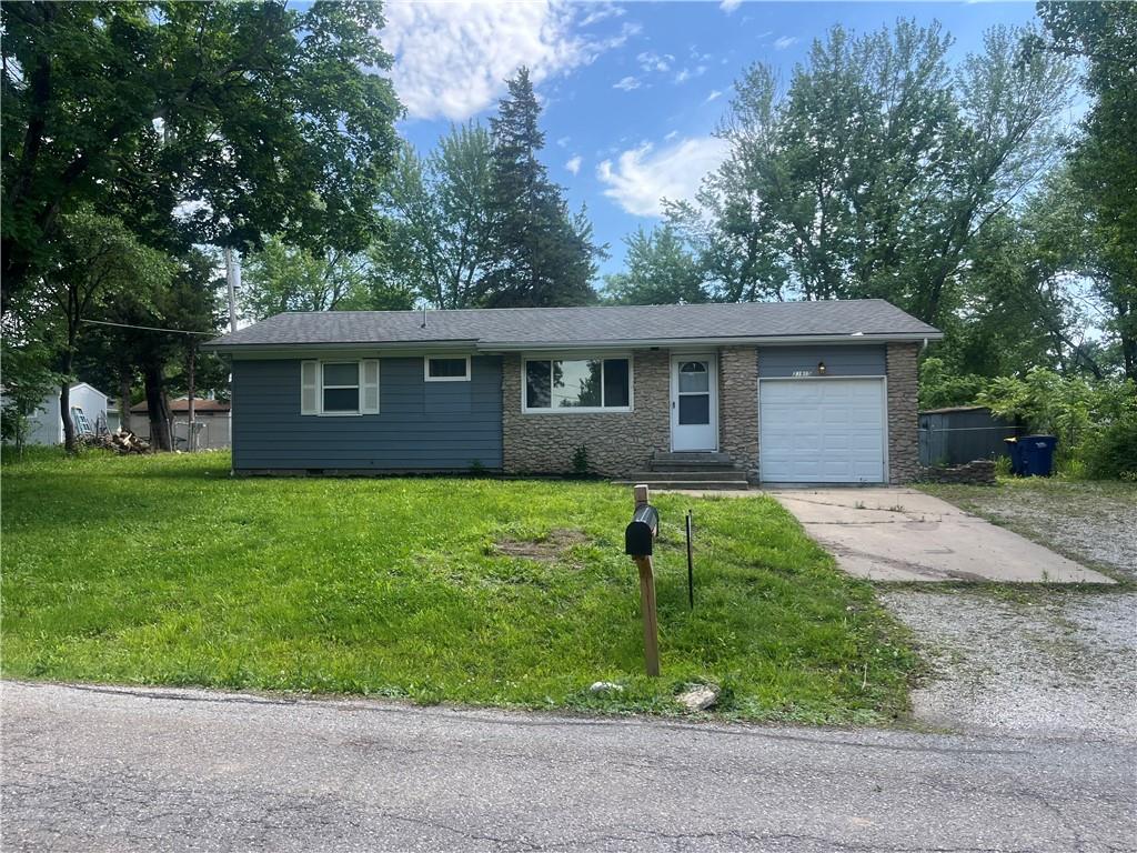 Homes for sale in De Soto, KS | 33915 W 83rd St, De Soto, KS 66018 | MLS# 2605922