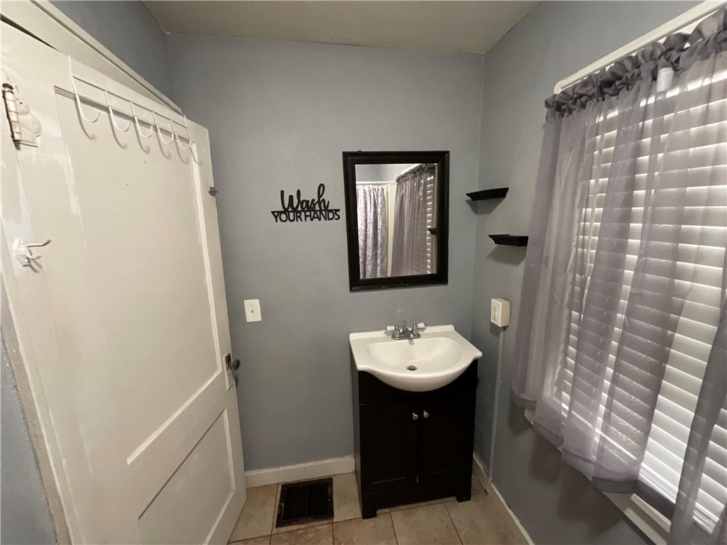 Homes for sale in Kansas City, KS | 1939 N 25Th St, Kansas City, KS 66104 | MLS# 2605972