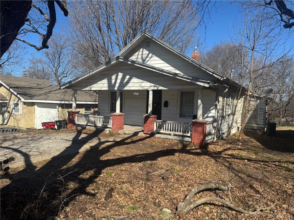Homes for sale in Independence, MO | 324 W Southside Blvd, Independence, MO 64055 | MLS# 2605973