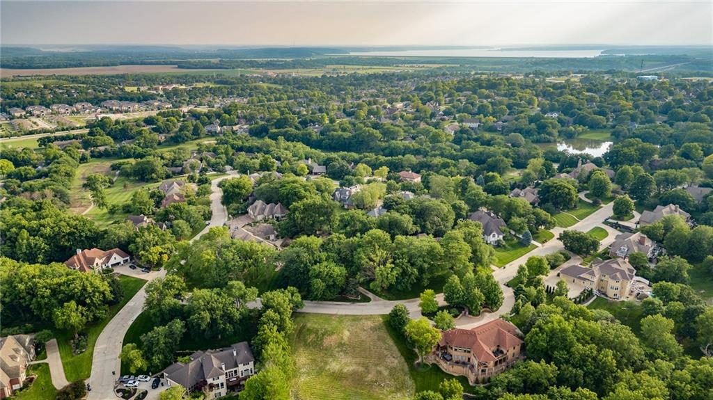 Homes for sale in Lawrence, KS | 4206 Nicklaus Dr, Lawrence, KS 66047 | MLS# 2606005