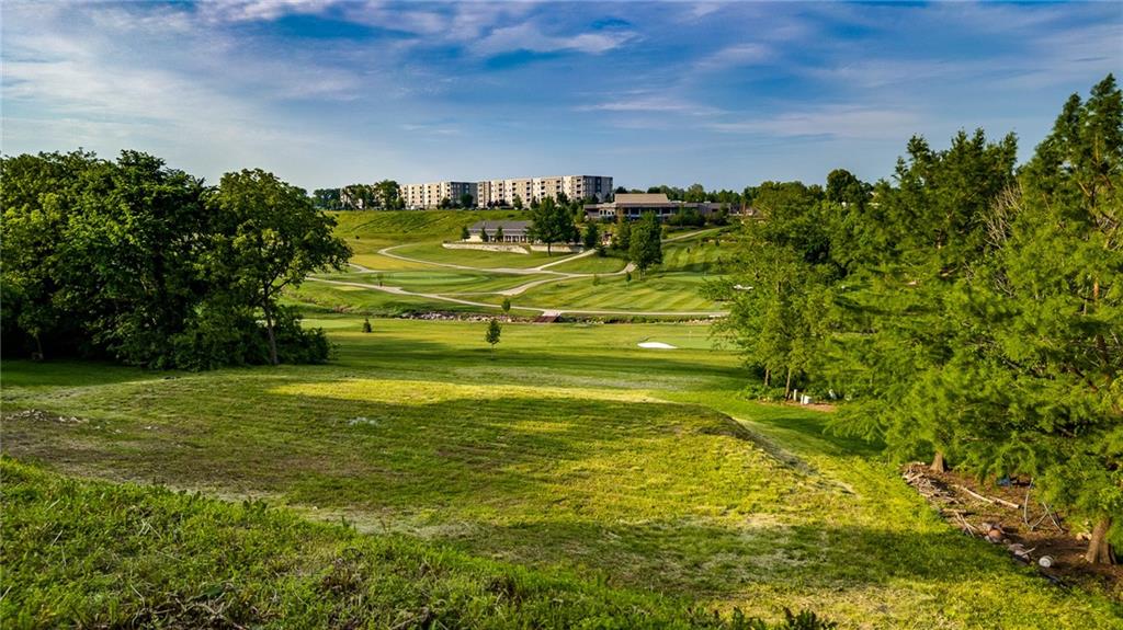 Homes for sale in Lawrence, KS | 4206 Nicklaus Dr, Lawrence, KS 66047 | MLS# 2606005