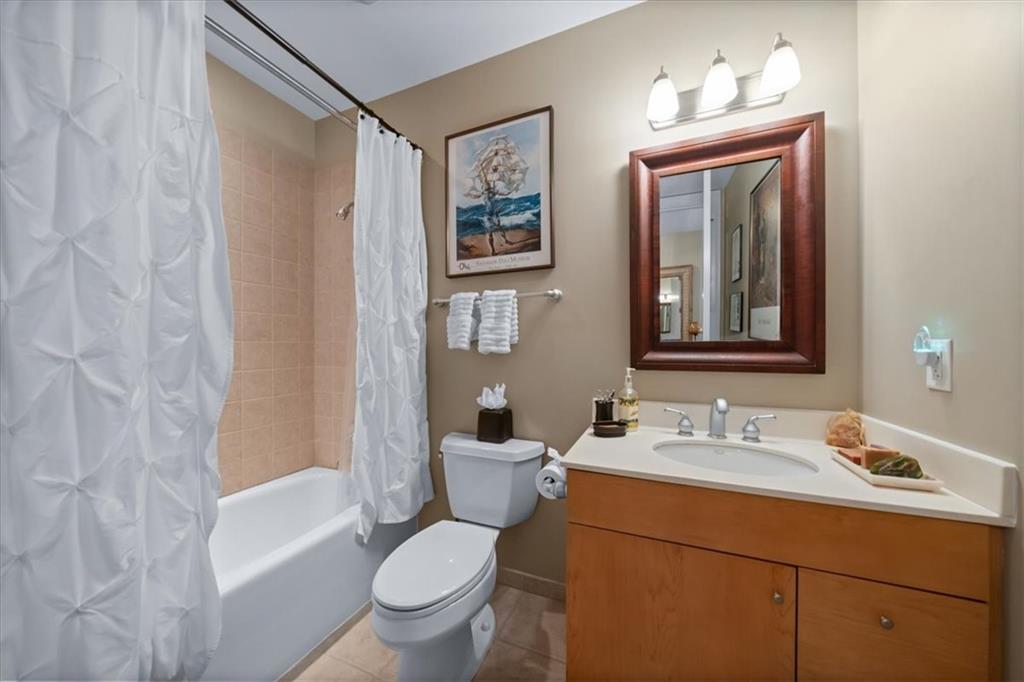 Homes for sale in Kansas City, MO | 4950 Central St #606, Kansas City, MO 64112 | MLS# 2606110