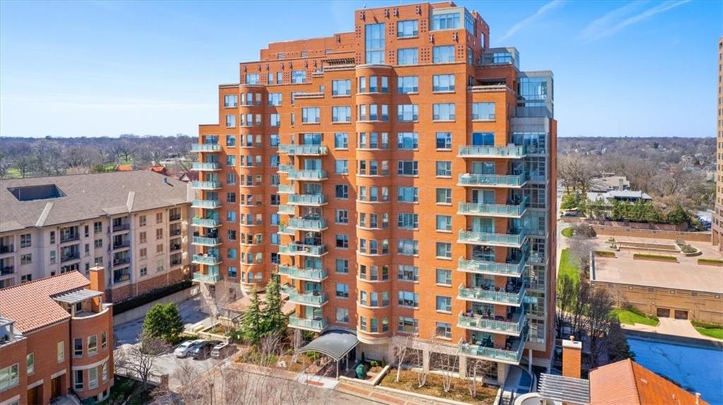 Homes for sale in Kansas City, MO | 4950 Central St #606, Kansas City, MO 64112 | MLS# 2606110