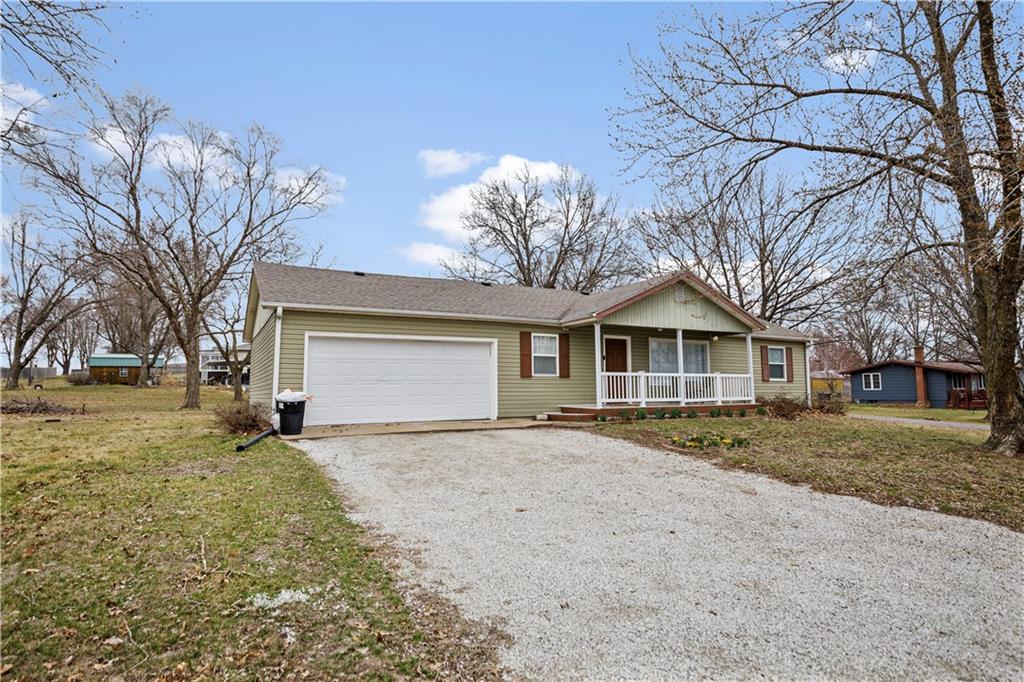 Homes for sale in Trenton, MO | 3723 Lake Trenton Dr, Trenton, MO 64683 | MLS# 2606695