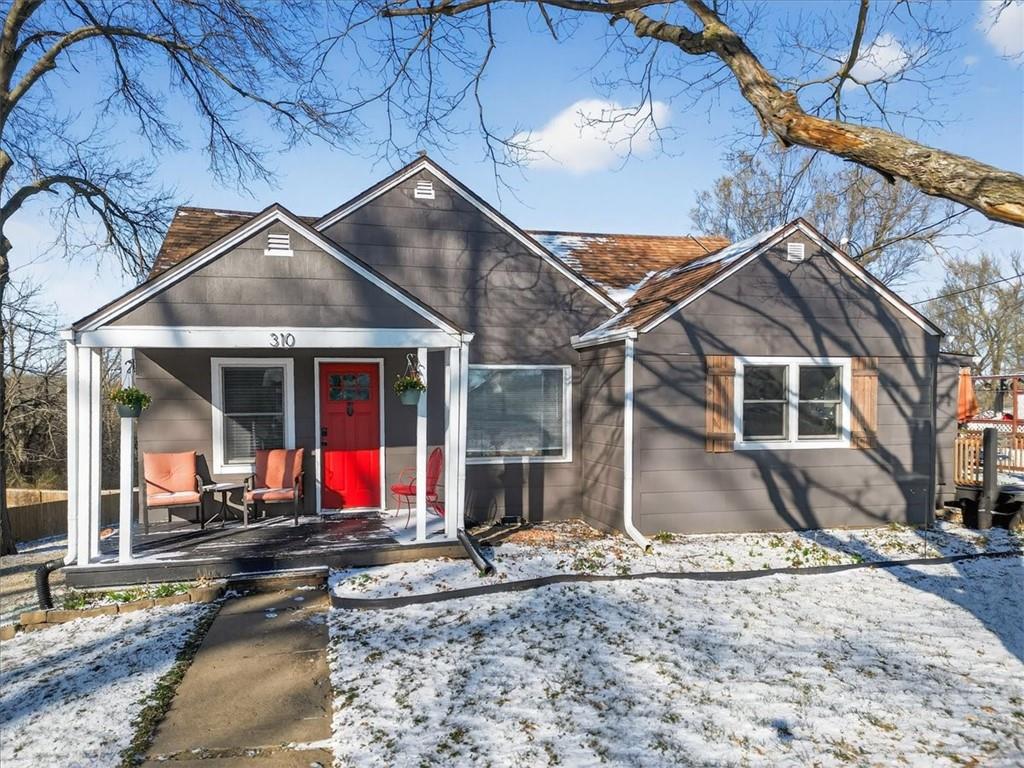 Homes for sale in Bonner Springs, KS | 310 S Bluegrass Dr, Bonner Springs, KS 66012 | MLS# 2606832