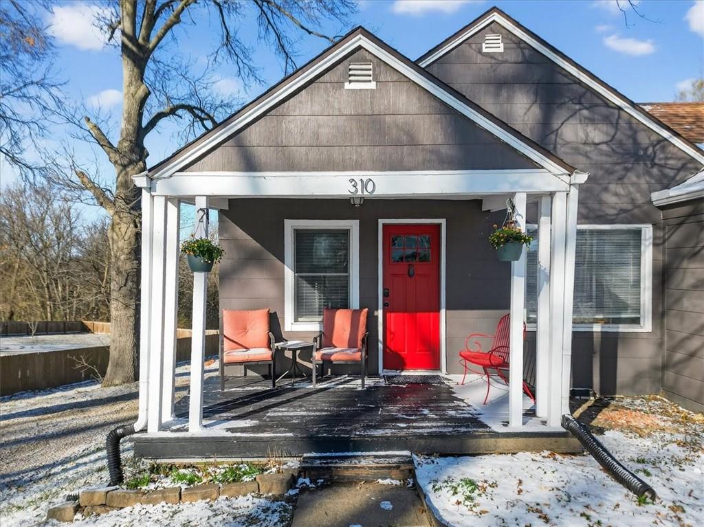 Homes for sale in Bonner Springs, KS | 310 S Bluegrass Dr, Bonner Springs, KS 66012 | MLS# 2606832