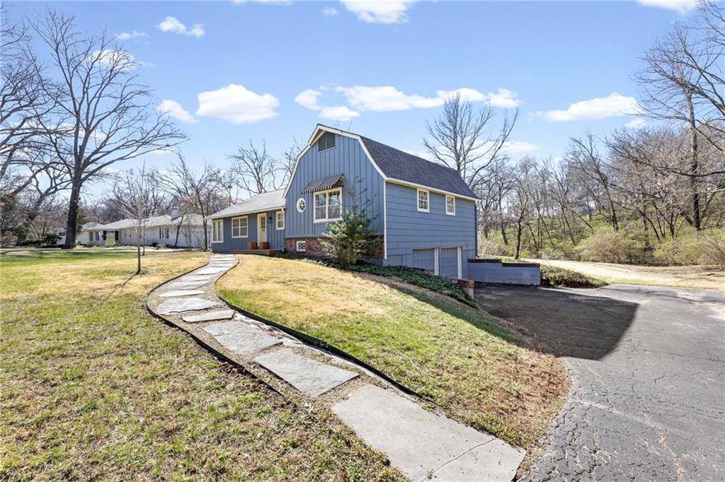 Homes for sale in Leawood, KS | 2341 W 98 St, Leawood, KS 66206 | MLS# 2607009