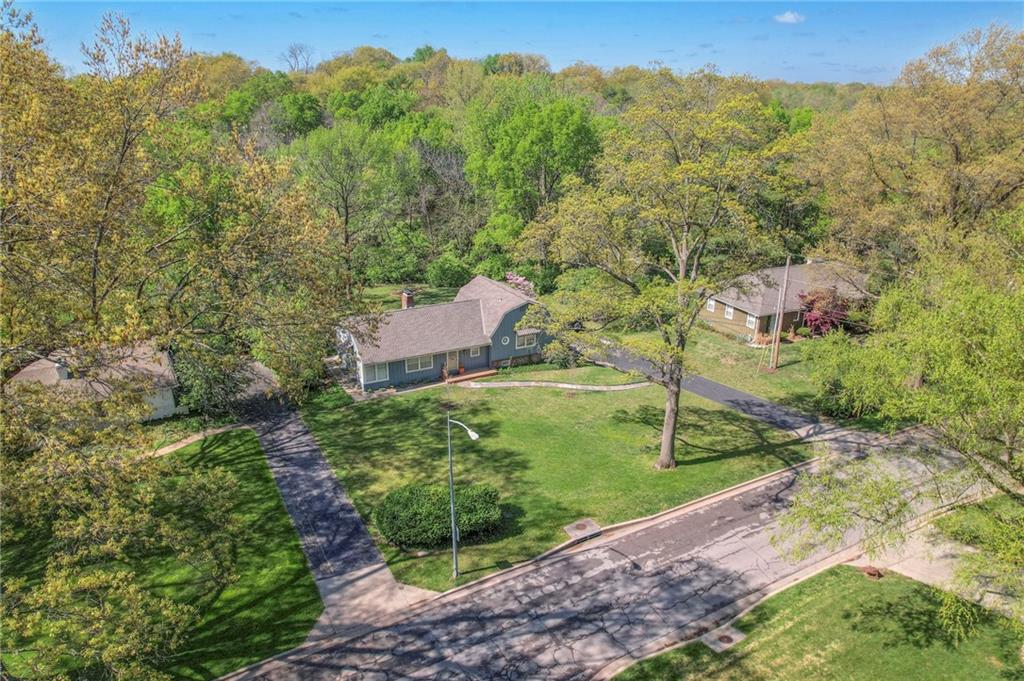 Homes for sale in Leawood, KS | 2341 W 98 St, Leawood, KS 66206 | MLS# 2607009