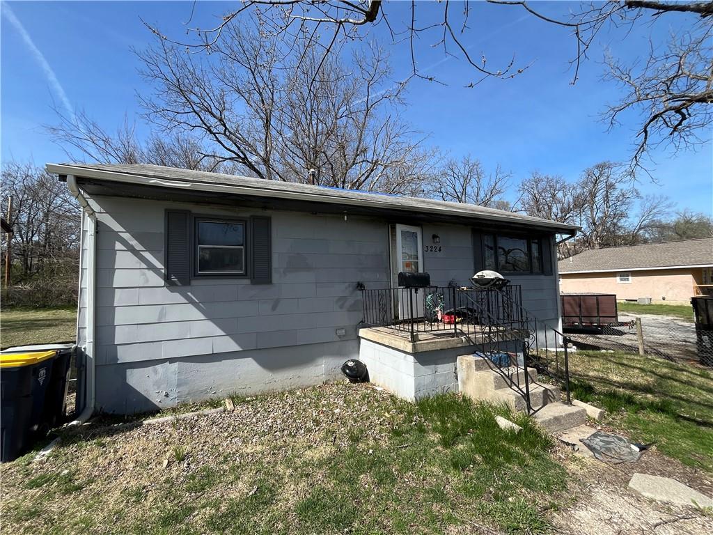 Homes for sale in Kansas City, MO | 3224 Lister Ave, Kansas City, MO 64128 | MLS# 2607101