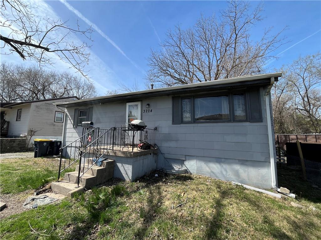 Homes for sale in Kansas City, MO | 3224 Lister Ave, Kansas City, MO 64128 | MLS# 2607101