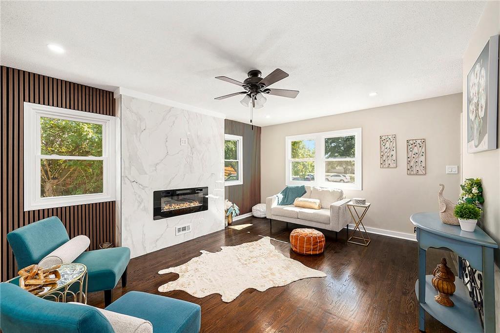 Homes for sale in Olathe, KS | 722 S Central St, Olathe, KS 66061 | MLS# 2607205