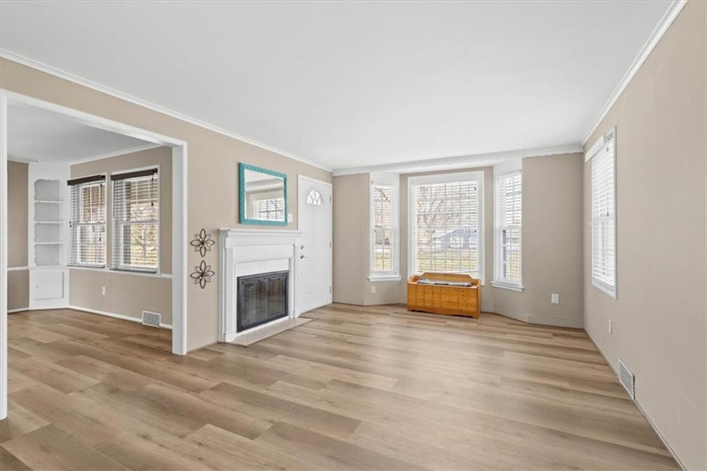 Homes for sale in Overland Park, KS | 6517 W 77Th Ter, Overland Park, KS 66204 | MLS# 2607412