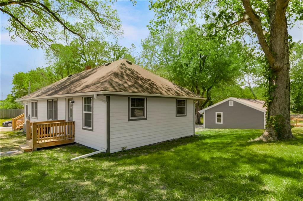 Homes for sale in Kansas City, MO | 2308 Nw 53rd Ter, Kansas City, MO 64151 | MLS# 2607622