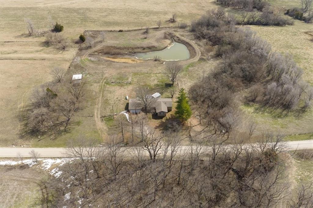 Homes for sale in Easton, KS | 34530 255Th St, Easton, KS 66048 | MLS# 2607971