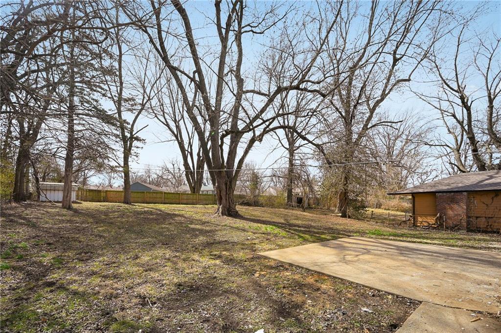 Homes for sale in Raytown, MO | 8809 E 73Rd St, Raytown, MO 64133 | MLS# 2608078