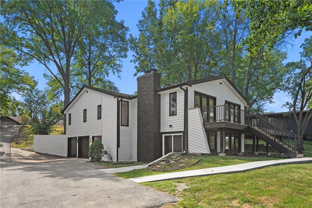 Homes for sale in Weatherby Lake, MO | 7809 Nw Scenic Dr, Weatherby Lake, MO 64152 | MLS# 2608243