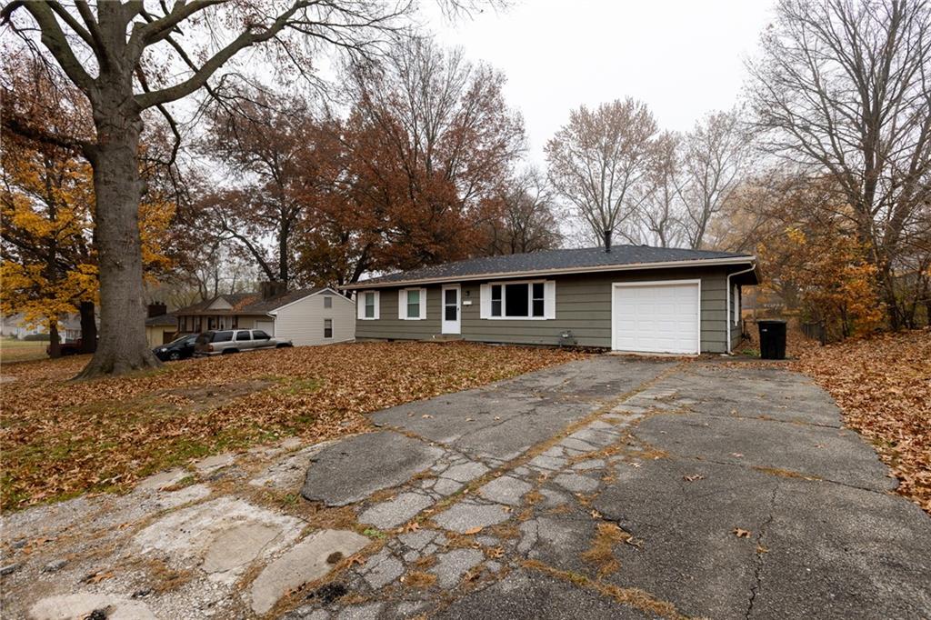 Homes for sale in Raytown, MO | 10803 E 60 Ter, Raytown, MO 64133 | MLS# 2608295