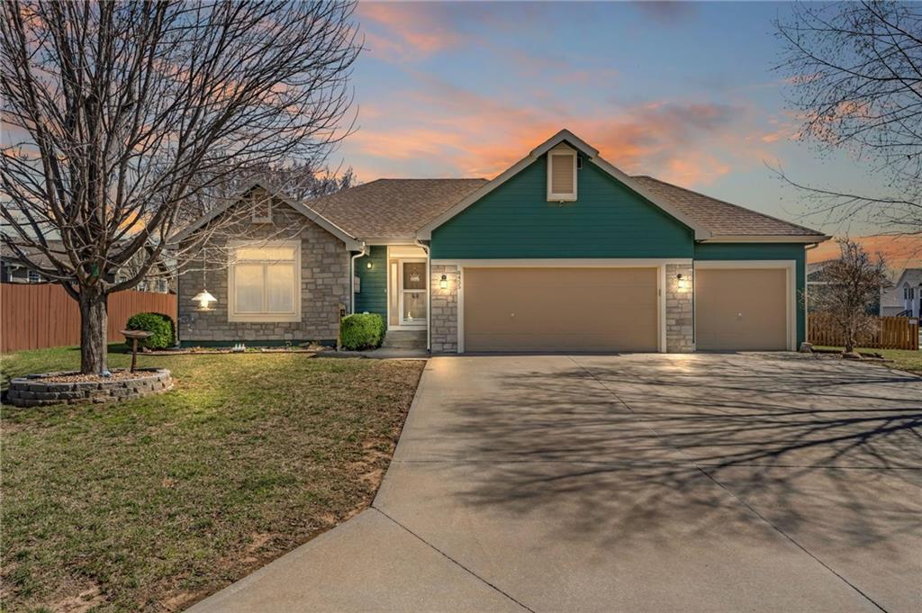 Homes for sale in De Soto, KS | 8455 Timber Ridge St, De Soto, KS 66018 | MLS# 2608301