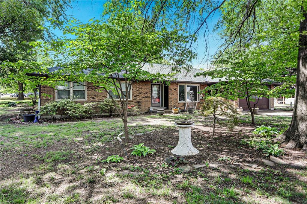 Homes for sale in Eudora, KS | 5 W 13th St, Eudora, KS 66025 | MLS# 2608382