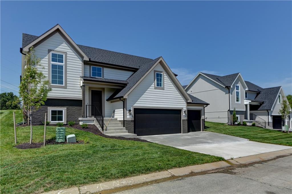 2nd image of 6410 Nw 98th St, Kansas City, MO 64154 | MLS# 2608781