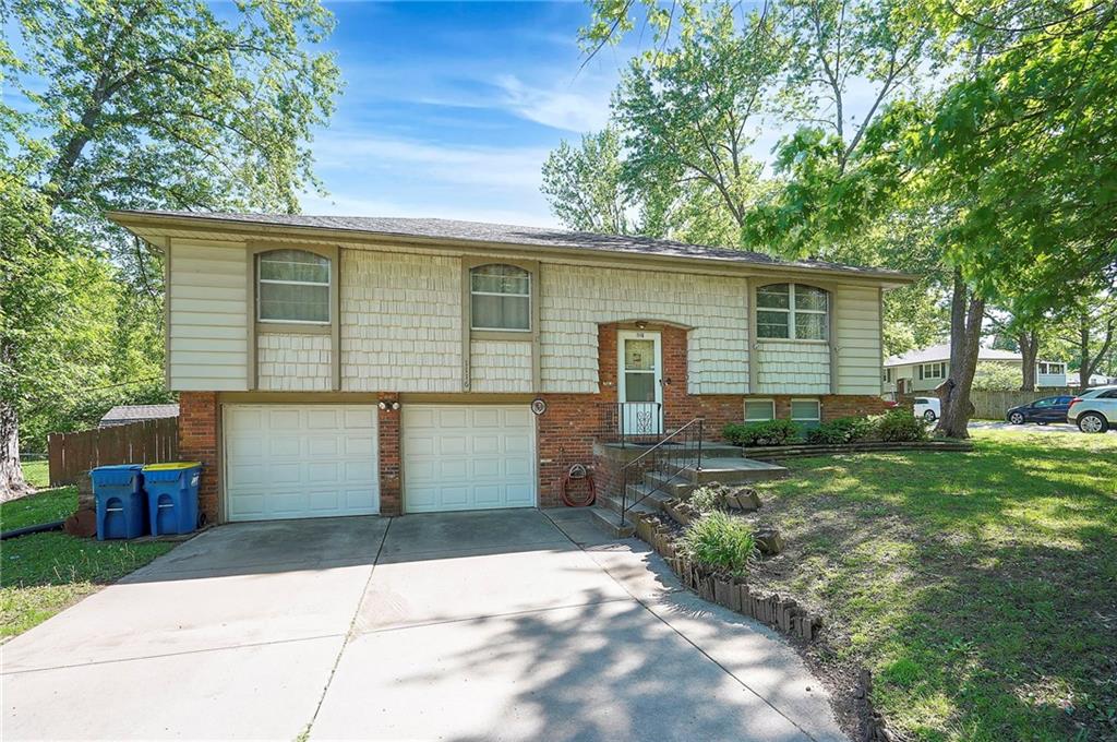 Homes for sale in Liberty, MO | 1116 Owen Dr, Liberty, MO 64068 | MLS# 2609280