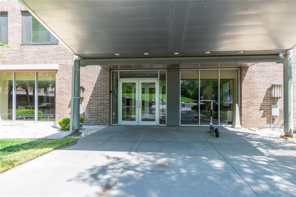 Photo 2 of Condo for sale at 600 E 8th Street #3T, Kansas City, MO 64106 | MLS# 2609392 | Listing updated on 2026-09-02
