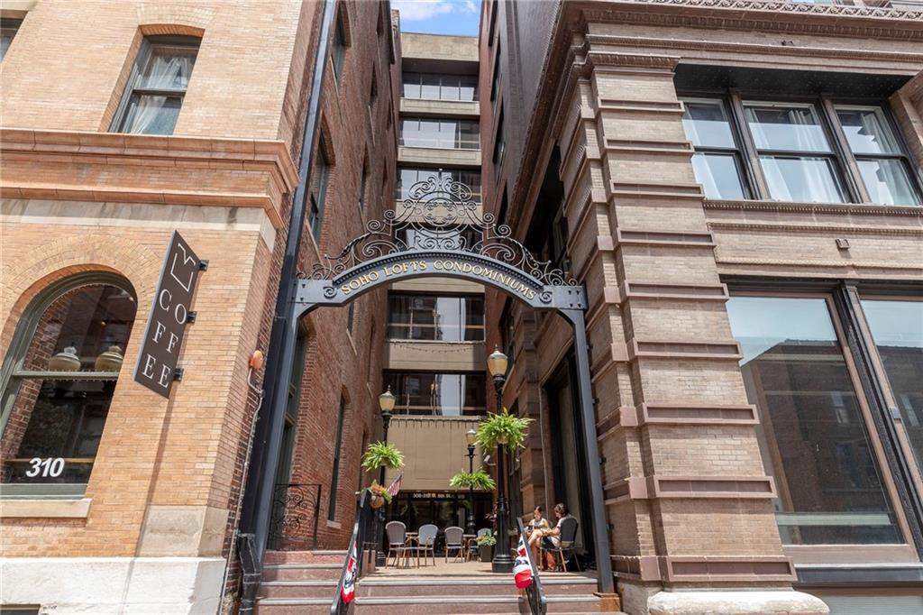 1st image of 308 W 8th St #303, Kansas City, MO 64105 | MLS# 2609724