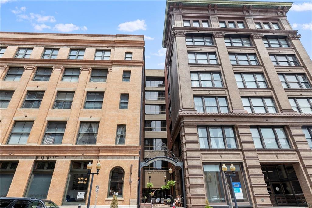 2nd image of 308 W 8th St #303, Kansas City, MO 64105 | MLS# 2609724