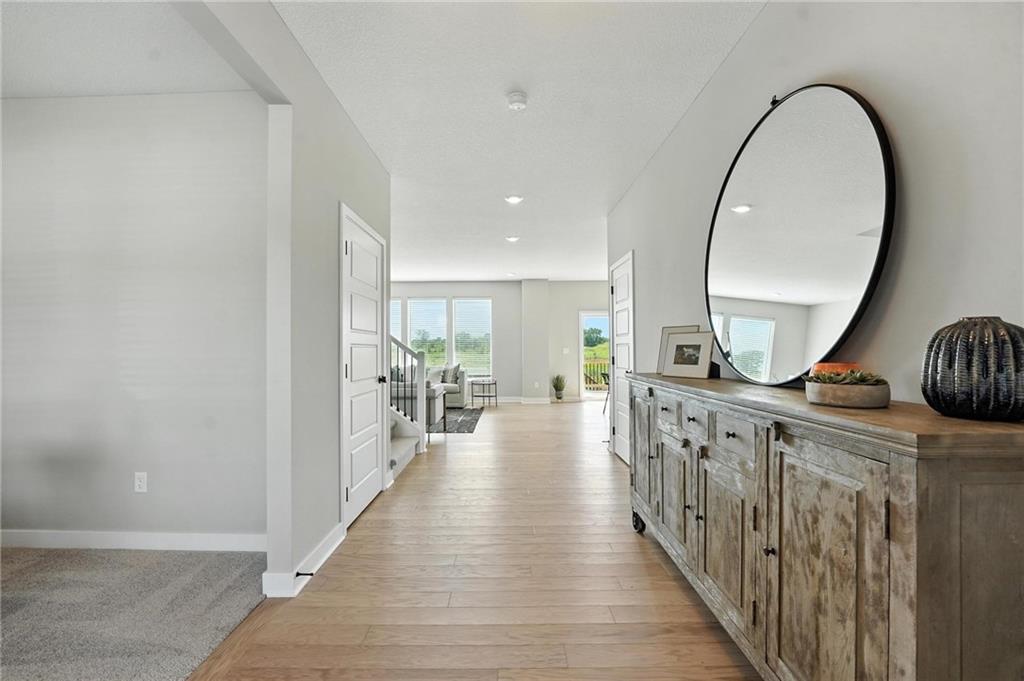 3rd image of 902 Sw Bluebird Ln, Oak Grove, MO 64075 | MLS# 2609777
