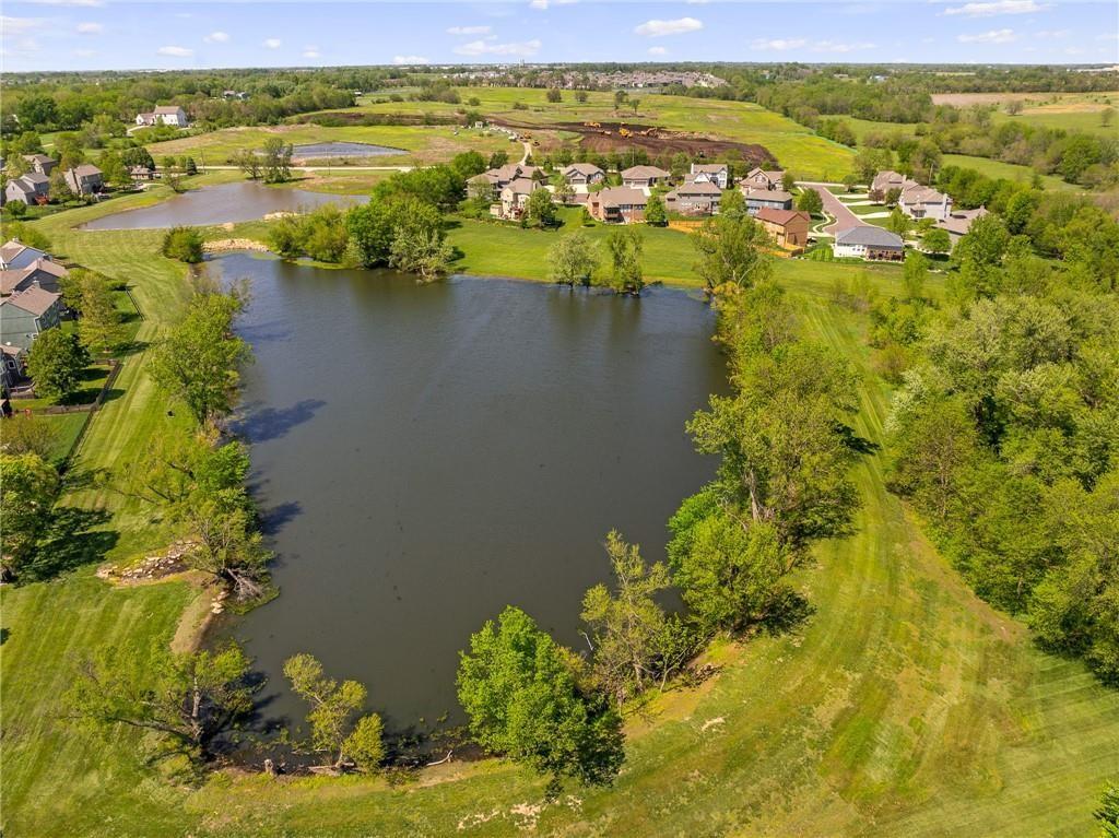 41st image of 20779 Emerald St, Spring Hill, KS 66083 | MLS# 2610165