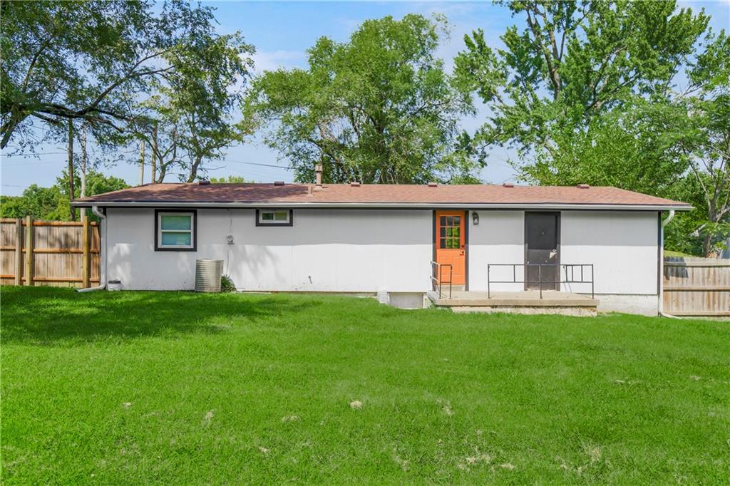 Photo 2 of Single family home for sale at 9201 E 79th Street, Raytown, MO 64138 | MLS# 2610176 | Listing updated on 2026-09-04