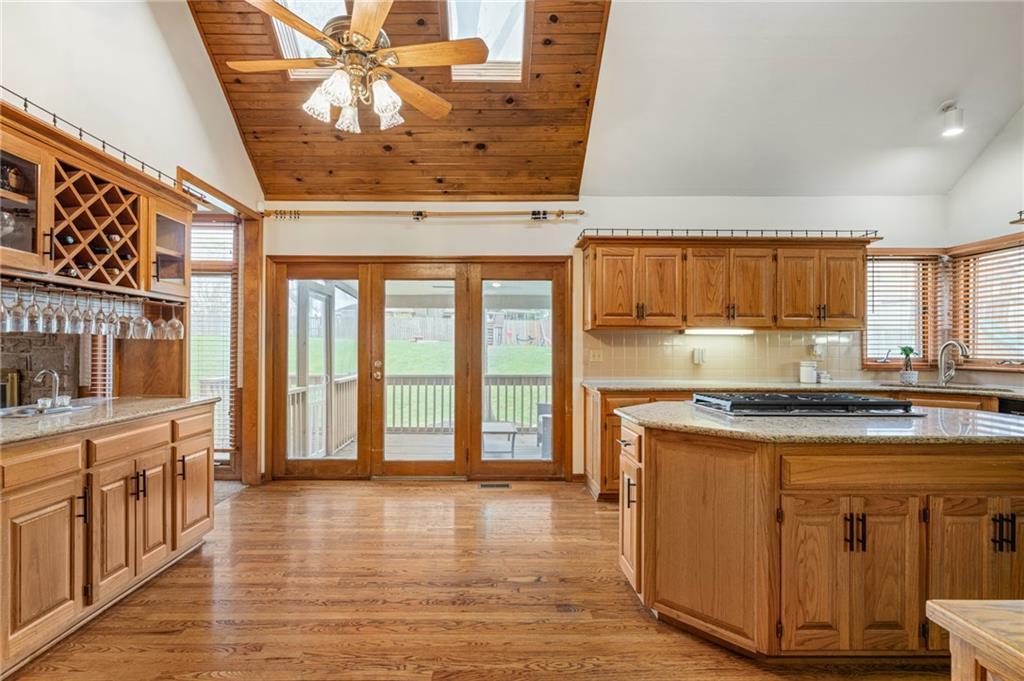 4th image of 5826 Oakview St, Shawnee, KS 66216 | MLS# 2612161