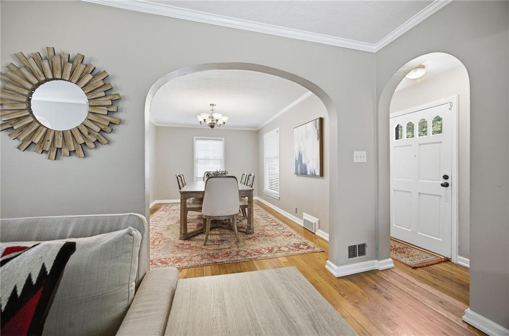 4th image of 1207 W Gregory Blvd, Kansas, MO 64114 | MLS# 2612487