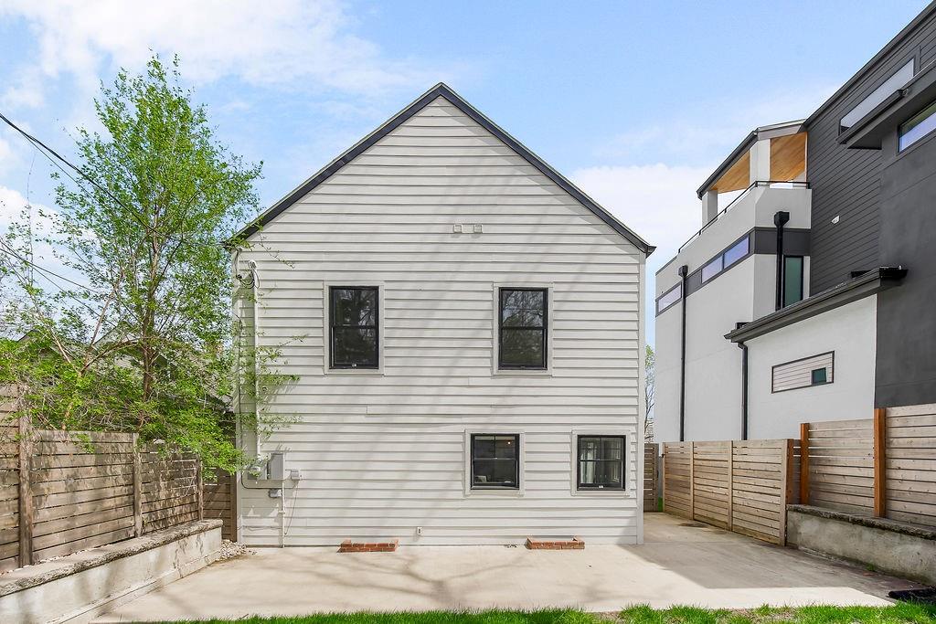 33rd image of 4536 Mercier St, Kansas City, MO 64111 | MLS# 2612519