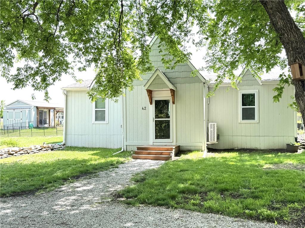 Homes for sale in Linn Valley, KS | 42 Fawn Valley Dr, Linn Valley, KS 66040 | MLS# 2614010