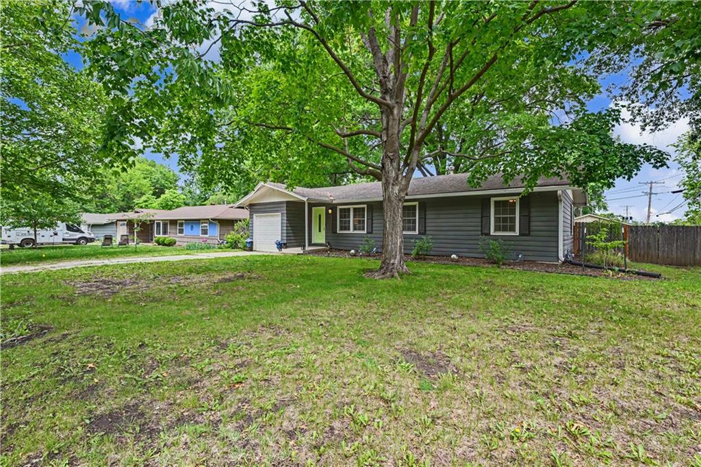 Homes for sale in Lawrence, KS | 2220 Learnard Ave, Lawrence, KS 66046 | MLS# 2614199